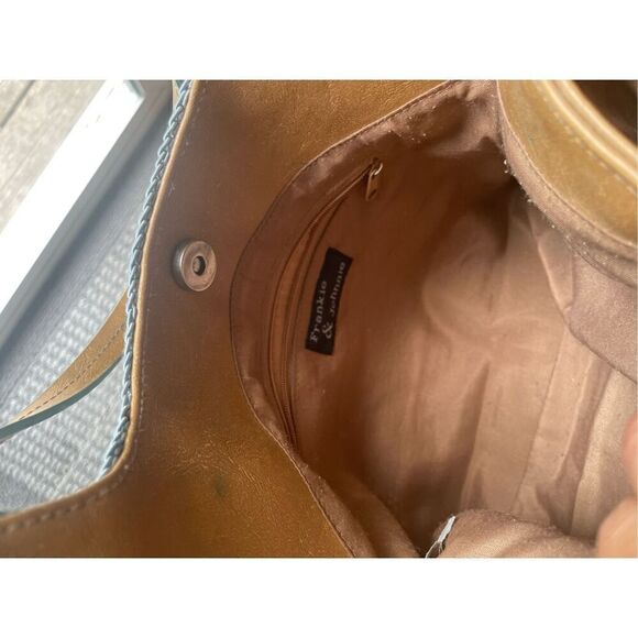 Frankie & Johnnie Crocheted Bag - Picture 7 of 8